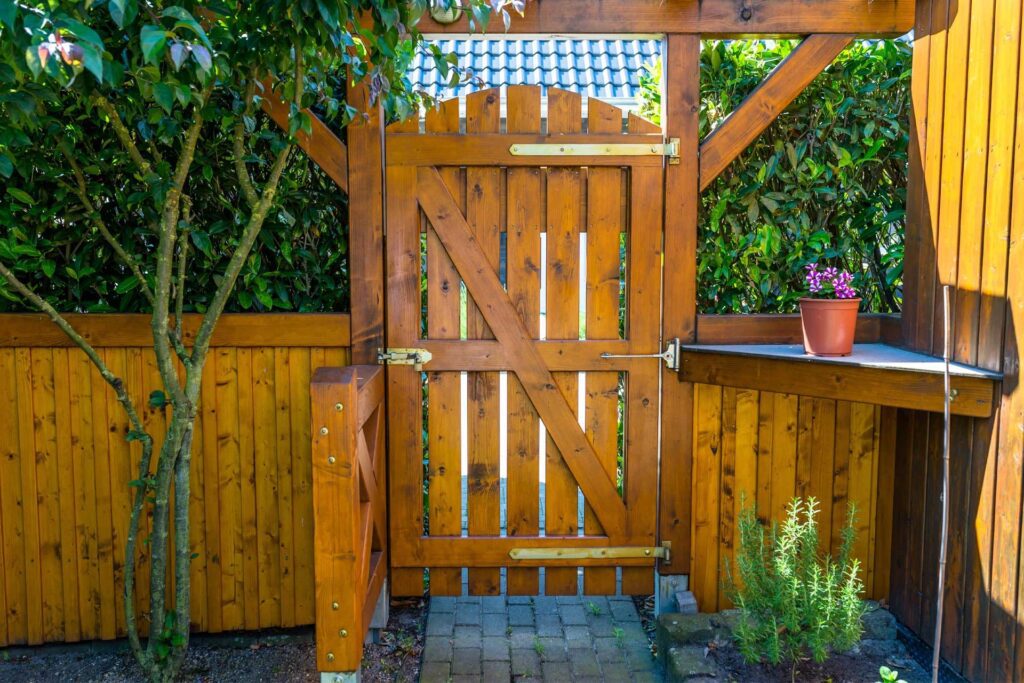 Gate fence